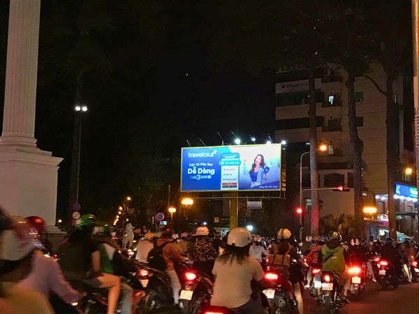  Billboard Vòng xoay Nguyễn Chí Thanh - Ngô Gia Tự (Công viên Dân Ước), Quận 5, TP. HCM 