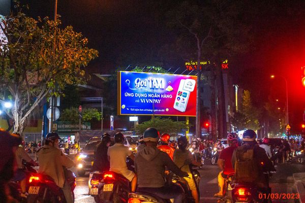  Billboard Nguyễn Trãi - Nguyễn Văn Cừ (Giao lộ Nguyễn Trãi - Nguyễn Văn Cừ), Q1, TP.HCM 