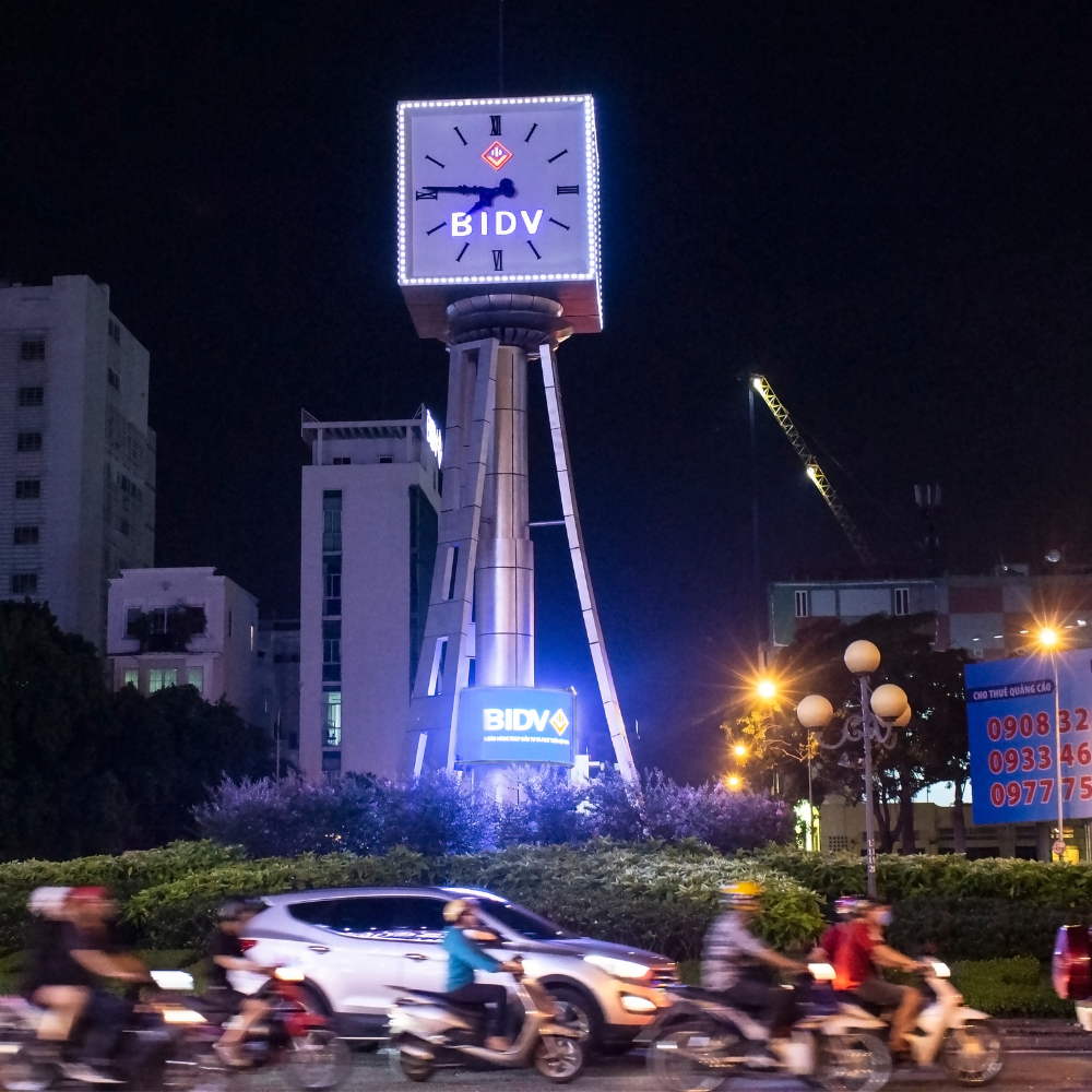  Tháp đồng hồ 