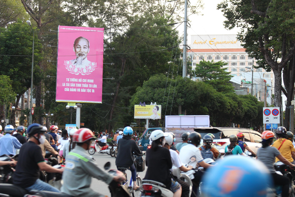  Billboard Hộp đèn cv Âu Lạc (3 trụ), Quận 5, TP. HCM 