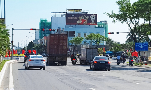  Pano 1054 Ngô Quyền ( ngã 4 Võ Văn Kiệt- Ngô Quyền) sát cầu Rồng phía Đông, Đà Nẵng 