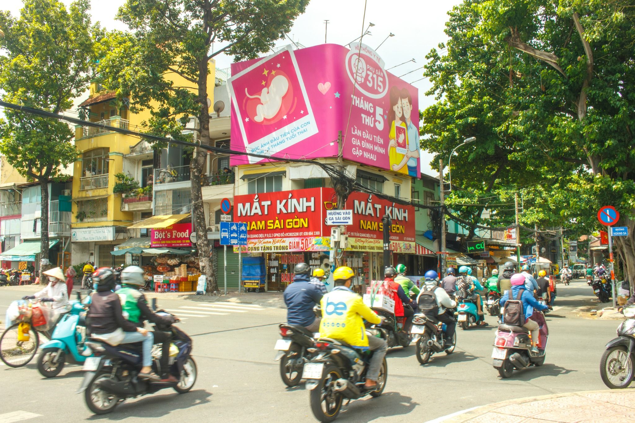  Pano Ngã tư Trần Quang Diệu - Hoàng Sa (số 105) Quận 3, TP. HCM 