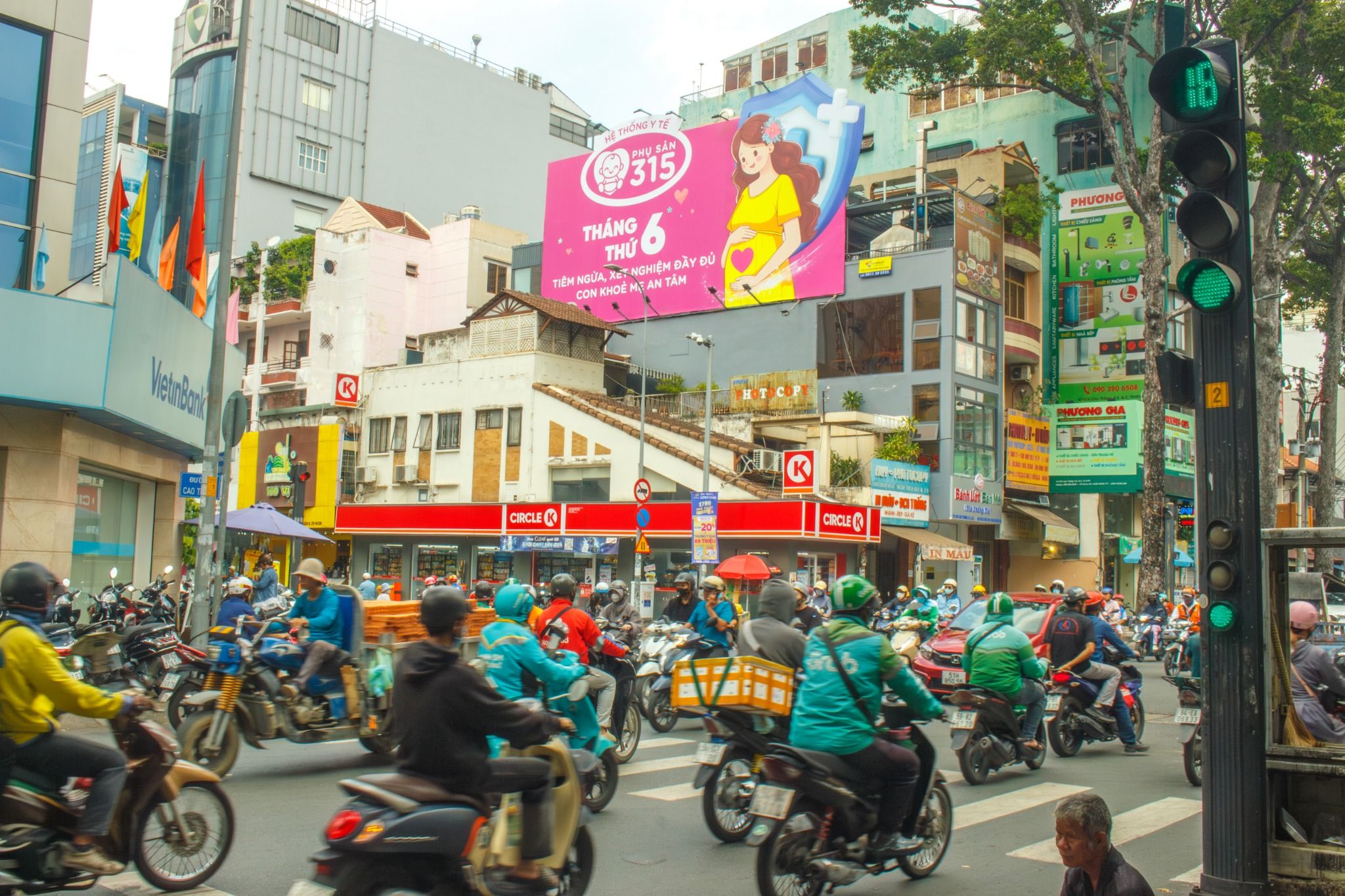  Pano Ngã 4 Nguyễn Đình Chiểu - Cao Thắng (45B Cao Thắng), Quận 3, TP. HCM 