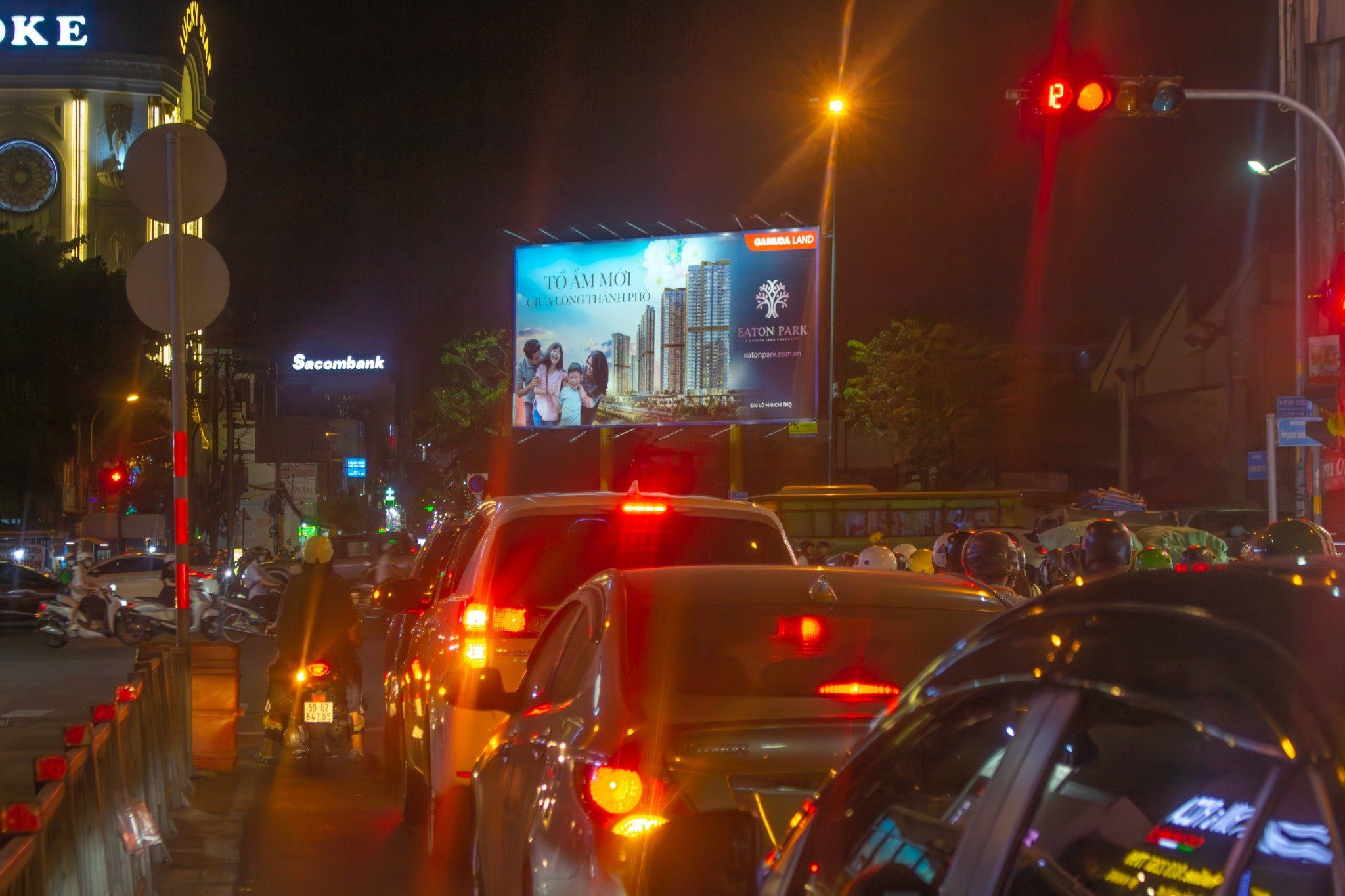  Billboard Ngã 4 Phạm Văn Đồng - Phan Văn Trị, Bình Thạnh, Tp. Hồ Chí Minh 