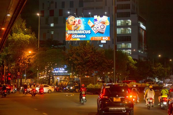  Billboard Ngã 4 Ba Tháng Hai - Lý Thái Tổ, Quận 10, Tp. Hồ Chí Minh 