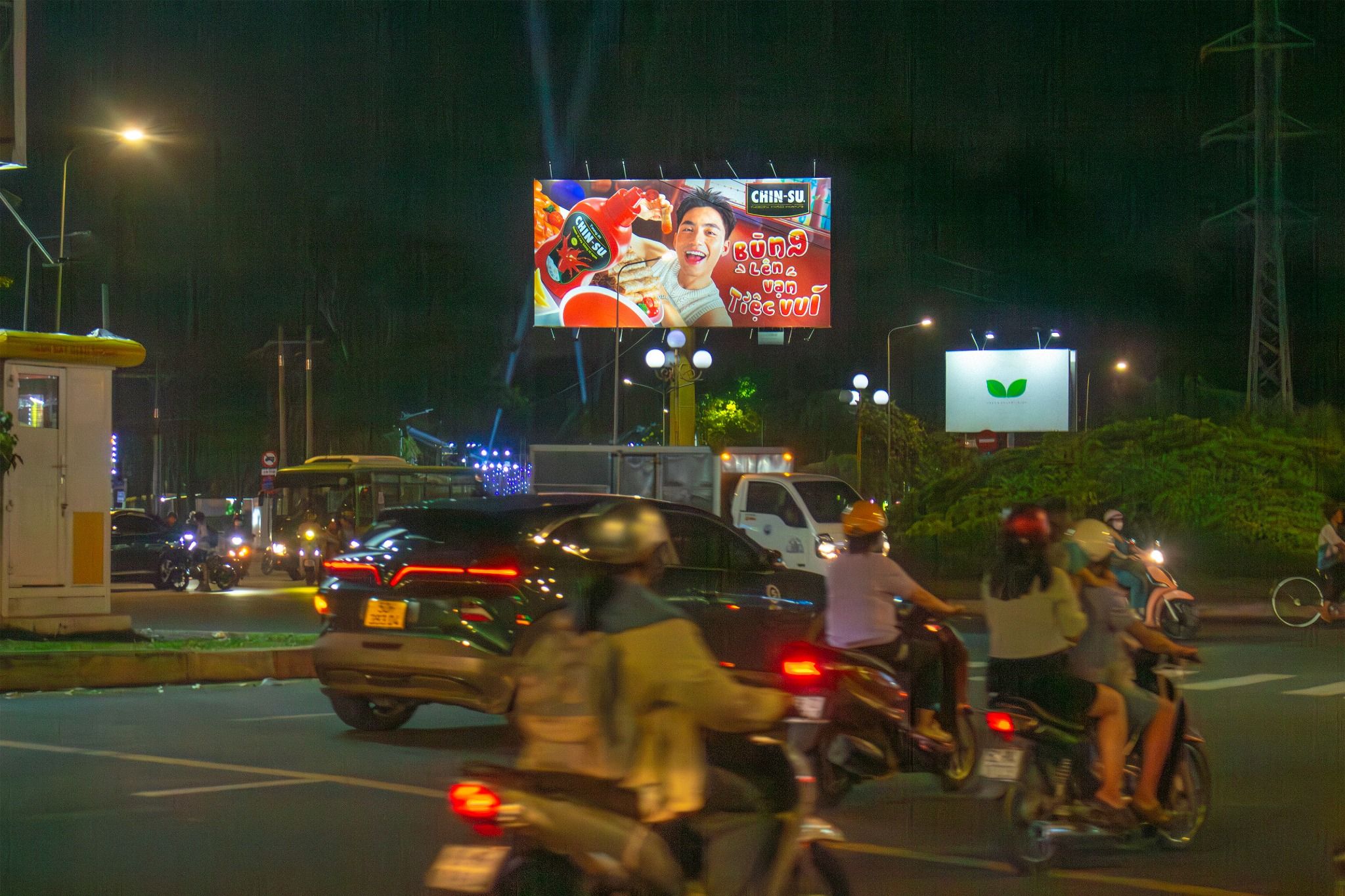  Billboard Vòng xoay Phú Lâm (Công viên Phú Lâm), Quận 6, Tp. Hồ Chí Minh 