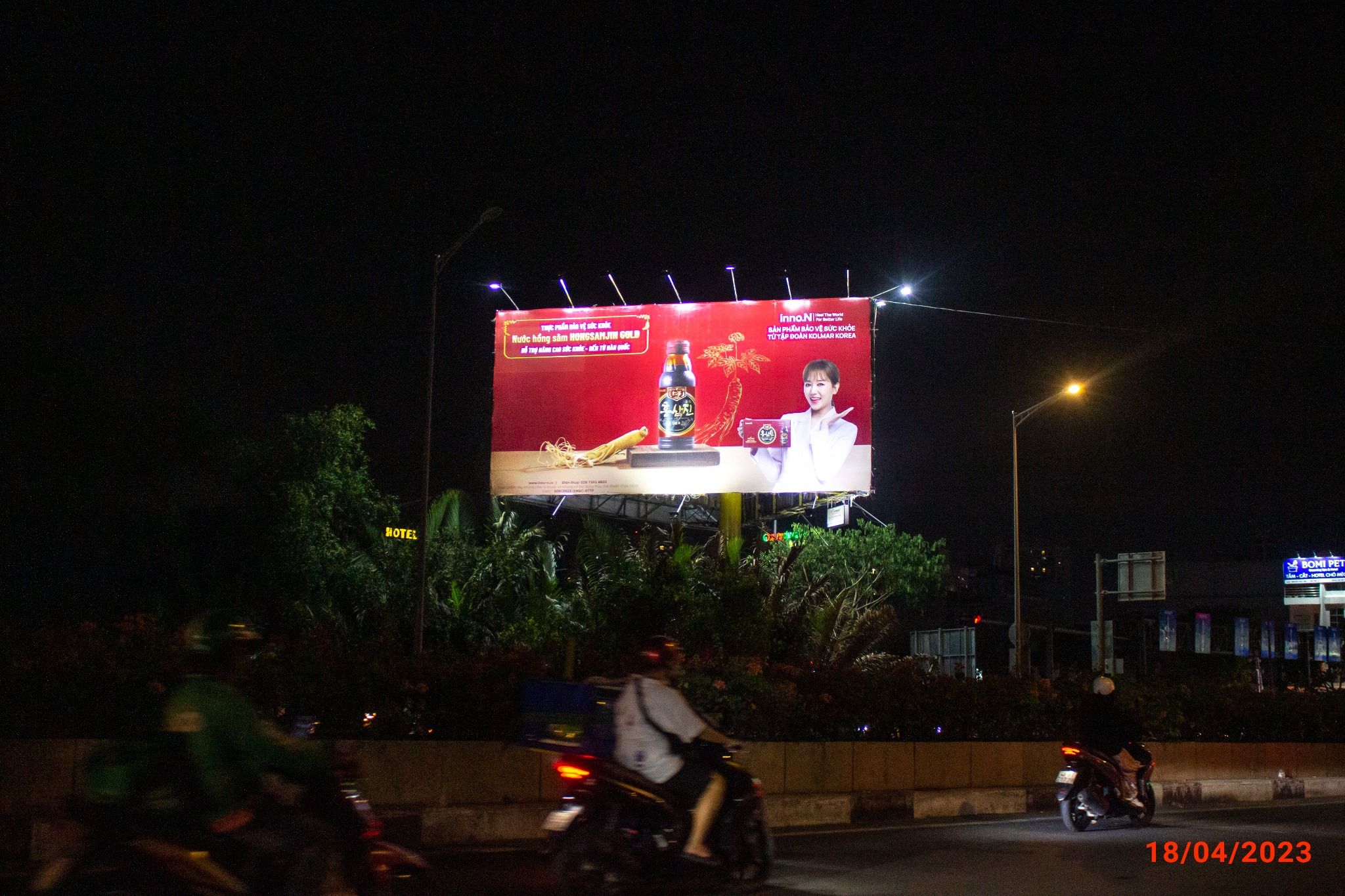  Billboard Chân cầu Đa Khoa - Ngã tư Nguyễn Văn Linh - Nguyễn Thị Thập, Quận 7, Tp. Hồ Chí Minh 