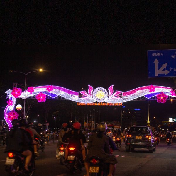  Đường đèn trang trí tuyến đường Tôn Đức Thắng, TP.HCM 