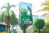  Billboard Trường Sơn Tân Sơn Nhất airport  - Công Viên Hoàng Văn Thụ - 69 Trần Quốc Hoàn, Tân Bình, Tp. Hồ Chí Minh 