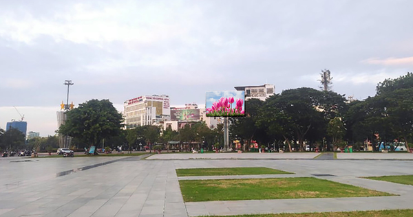  Led 2D Quảng trường Nguyễn Tất Thành, Quy Nhơn (Hướng Nguyễn Huệ), Bình Định 