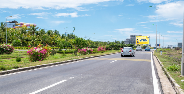  Billboard KM 27+300 đường Nguyễn Tất Thành (Hướng TP. Nha Trang đi Sân Bay), Khánh Hòa 
