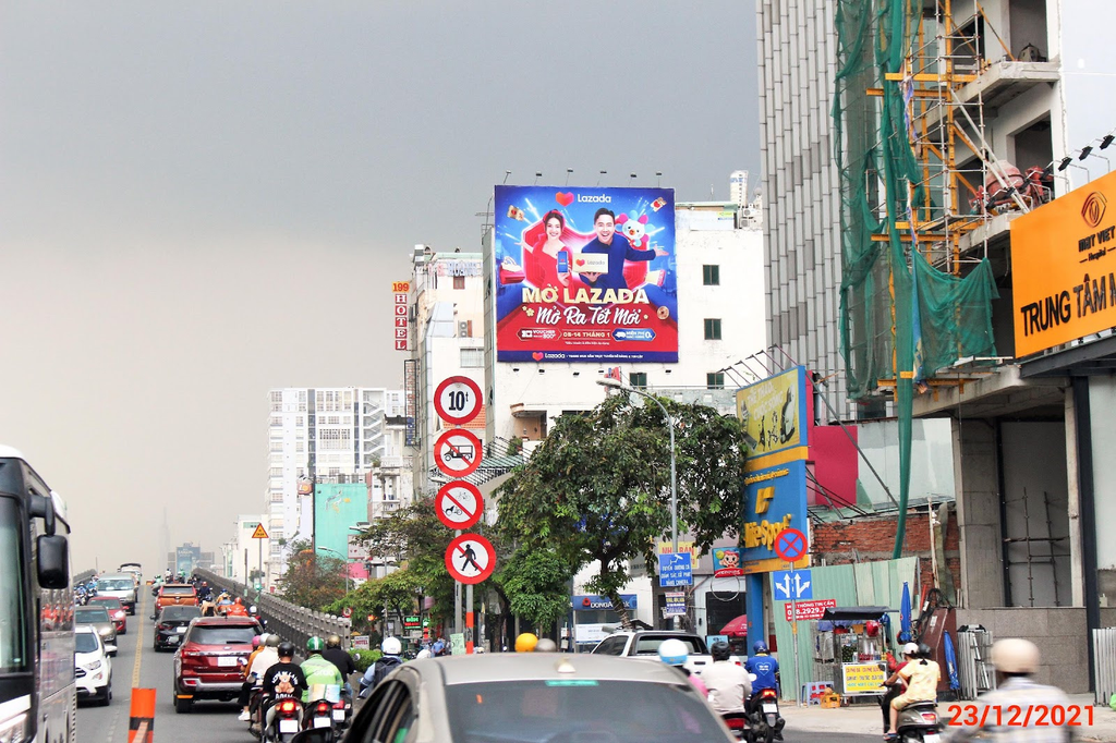  Pano Cầu vượt ngã tư Cộng Hòa - Hoàng Hoa Thám - 215 Cộng Hòa, Tân Bình, Tp. Hồ Chí Minh 