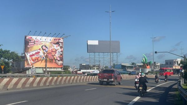  Billboard Đường  dẫn Cầu Mỹ Thuận cũ, Cần Thơ 