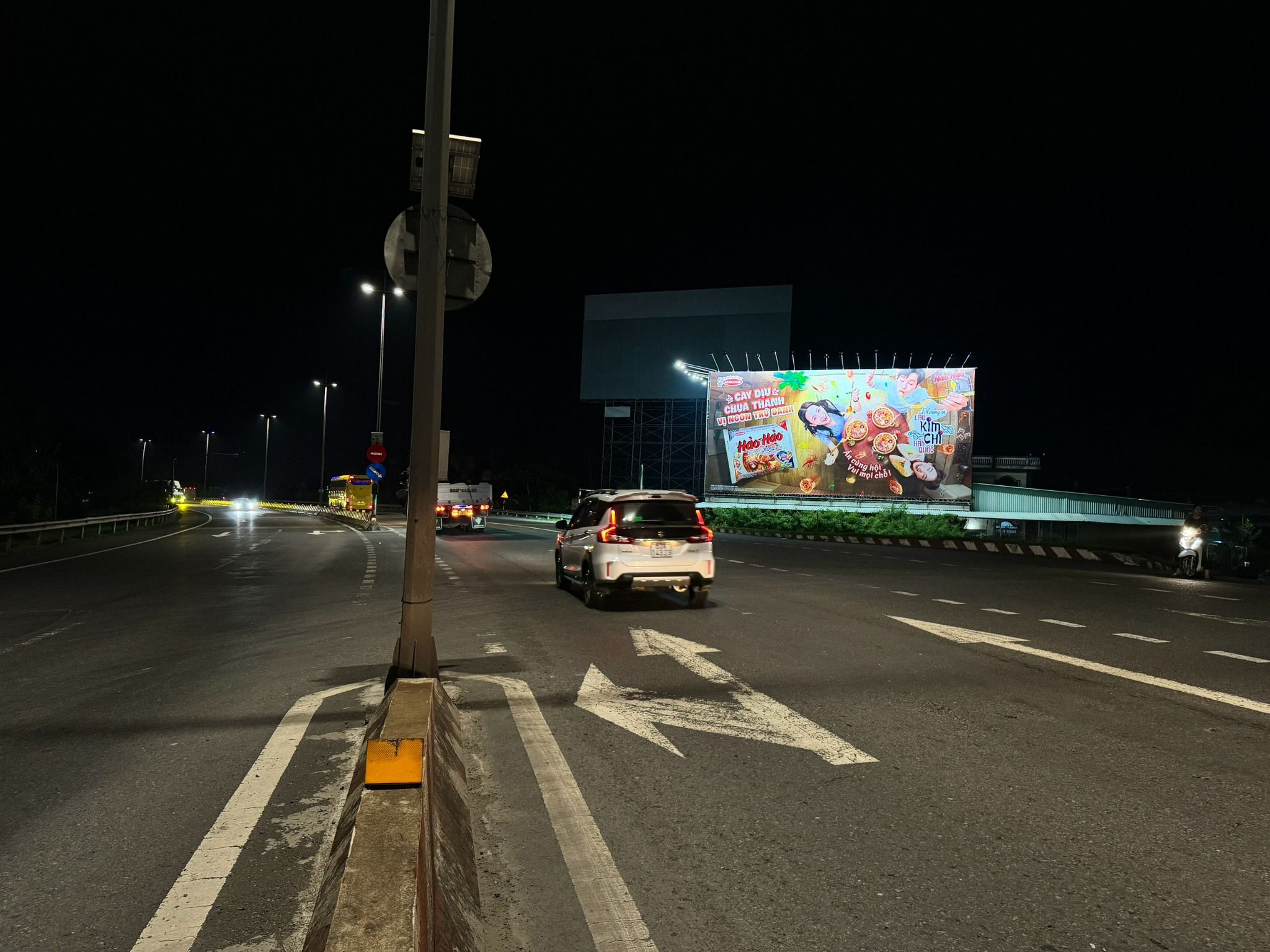  Billboard Đường  dẫn Cầu Mỹ Thuận cũ, Cần Thơ 