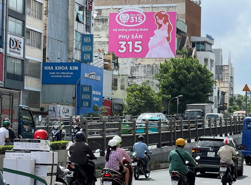  Pano Chân cầu vượt Hoàng Hoa Thám - 286 Cộng Hòa, Phường 13, Quận Tân Bình, Tp. Hồ Chí Minh 