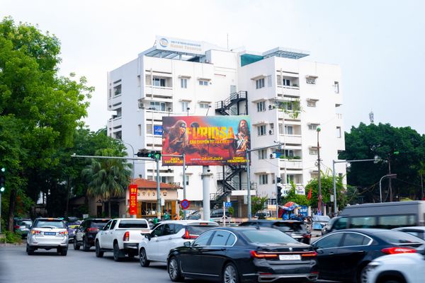  Billboard Ngã 4 Kim Mã – Núi Trúc, Ba Đình, Hà Nội 