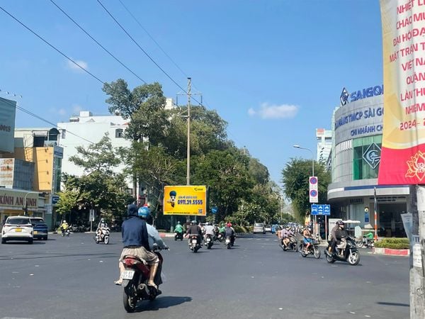  Billboard Ngã Tư Châu Văn Liêm - Thuận Kiều - Hồng Bàng - Quận 5, Tp. Hồ Chí Minh 