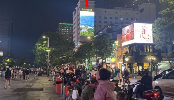 Led 2D 63 Nguyễn Huệ, Quận 1, TP. HCM (Khách sạn Sài Gòn Prince) 