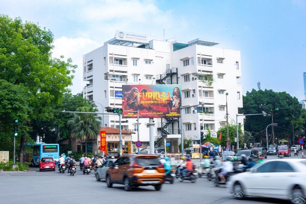  Billboard Ngã 4 Kim Mã – Núi Trúc, Ba Đình, Hà Nội 