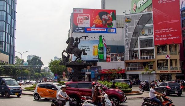  Led 2D Vòng xoay Phù Đổng, Quận 1, Tp. Hồ Chí Minh 