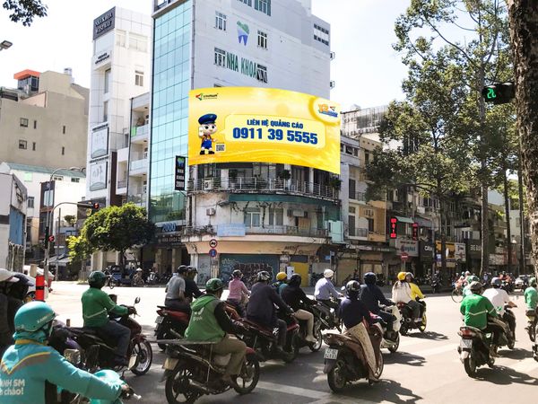  Pano Ngã 4 Trần Hưng Đạo - Hồ Hảo Hớn (291 Trần Hưng Đạo, Cô Giang, Quận 1,Tp. Hồ Chí Minh 