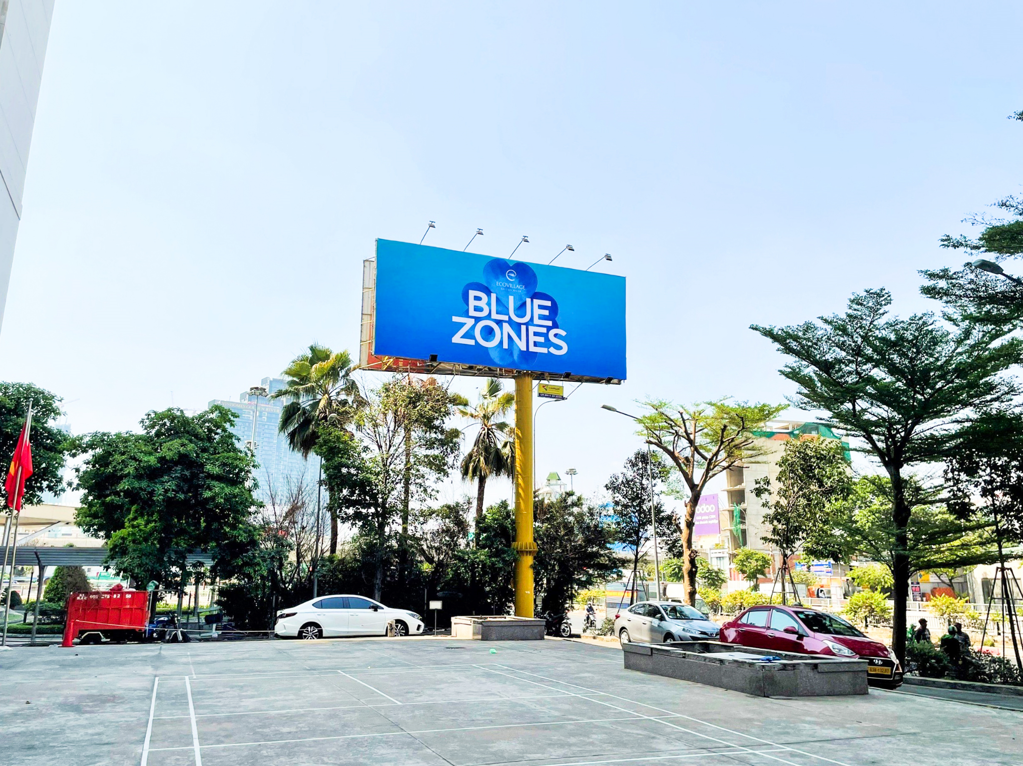  Billboard Cầu vượt Thủ Thiêm - 90 Nguyễn Hữu Cảnh, Bình Thạnh, Tp. Hồ Chí Minh 