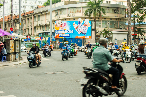  Billboard Ngã 3 Nguyễn Thị Minh Khai – Cống Quỳnh (Cạnh bệnh viện Từ Dũ), Q.1, TP. HCM 