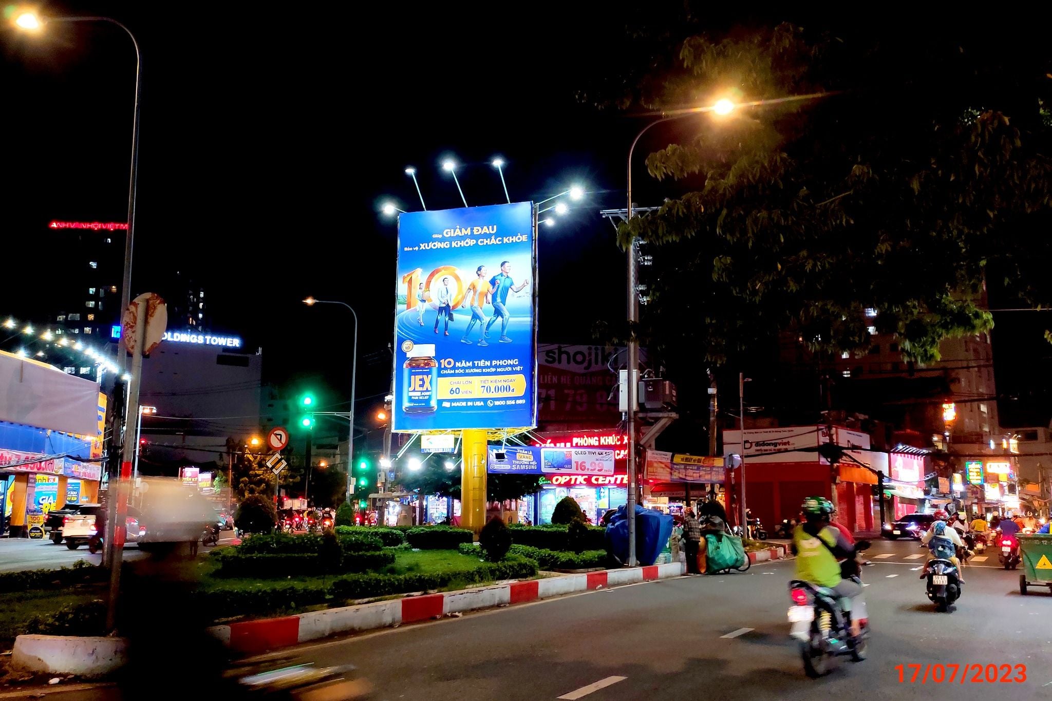 Billboard Ngã 5 Xô Viết Nghệ Tĩnh, Bình Thạnh, Tp. Hồ Chí Minh 