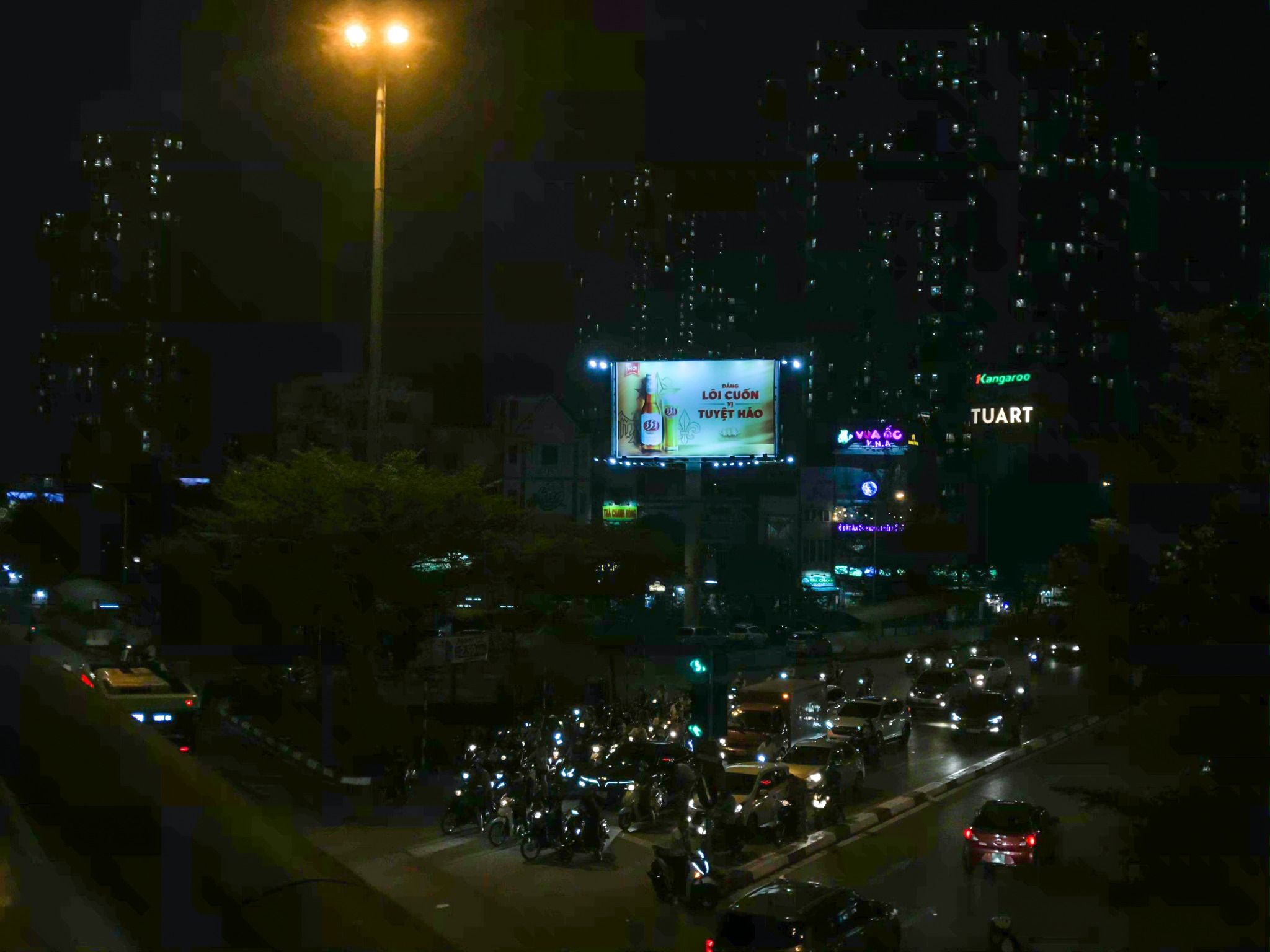  Billboard Ngã tư Sở, Đống Đa, Hà Nội 