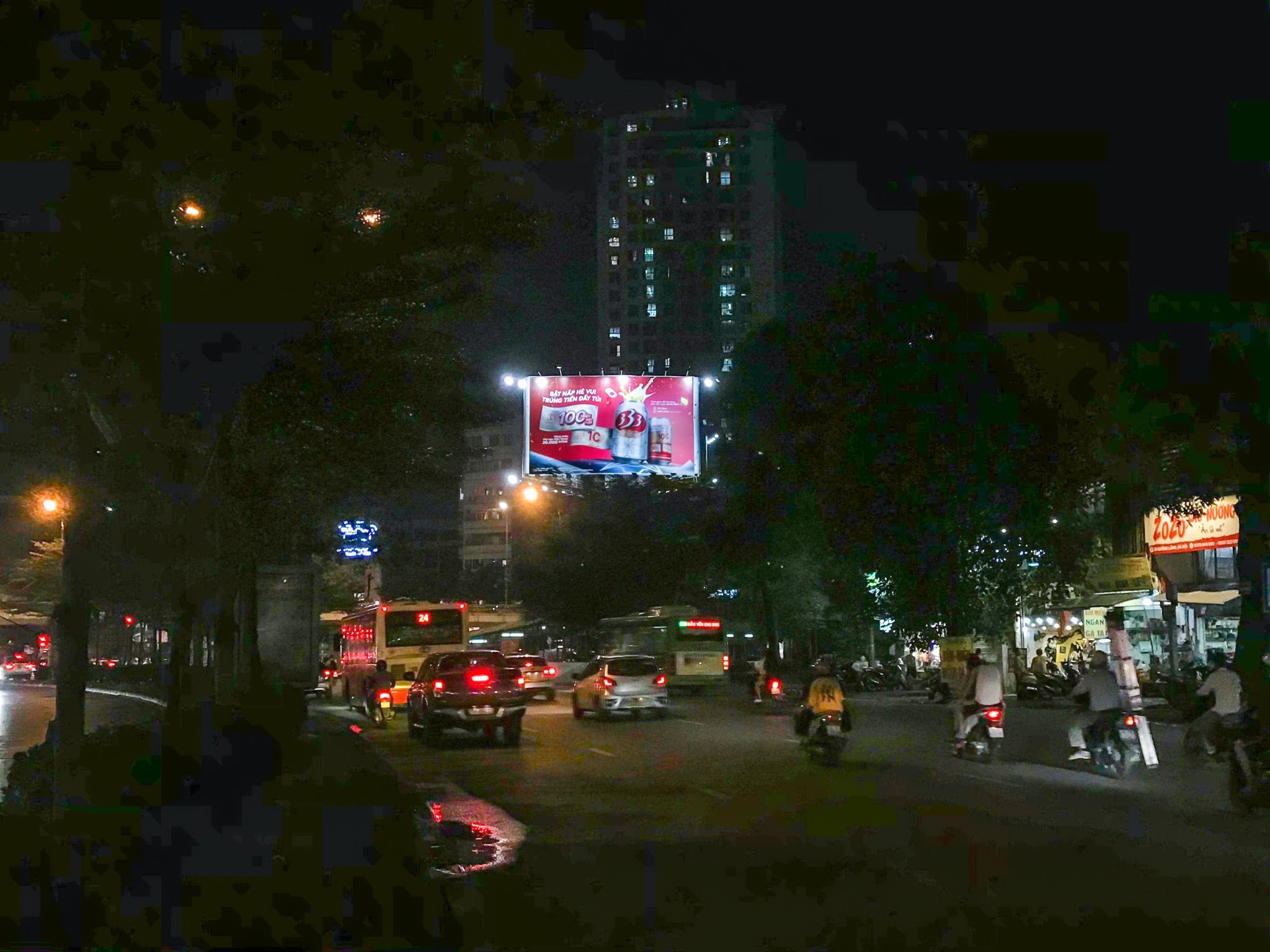  Billboard Ngã tư Sở, Đống Đa, Hà Nội 