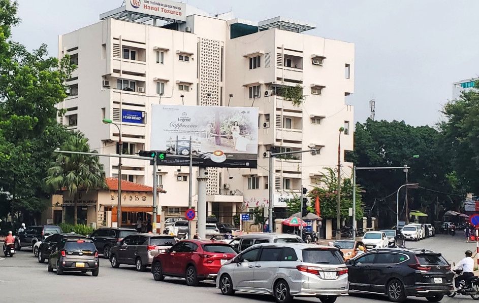  Billboard Ngã 4 Kim Mã – Núi Trúc, Ba Đình, Hà Nội 