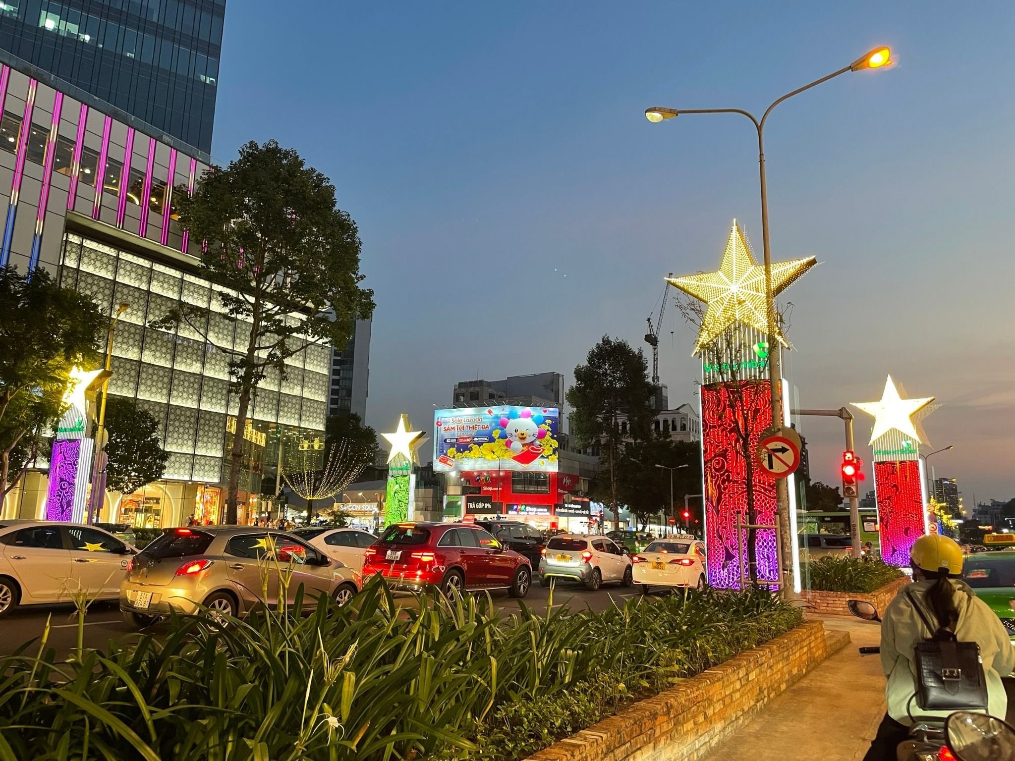  Pano Ngã tư Nam Kỳ Khởi Nghĩa - Lê Lợi, Quận 1, Tp HCM 