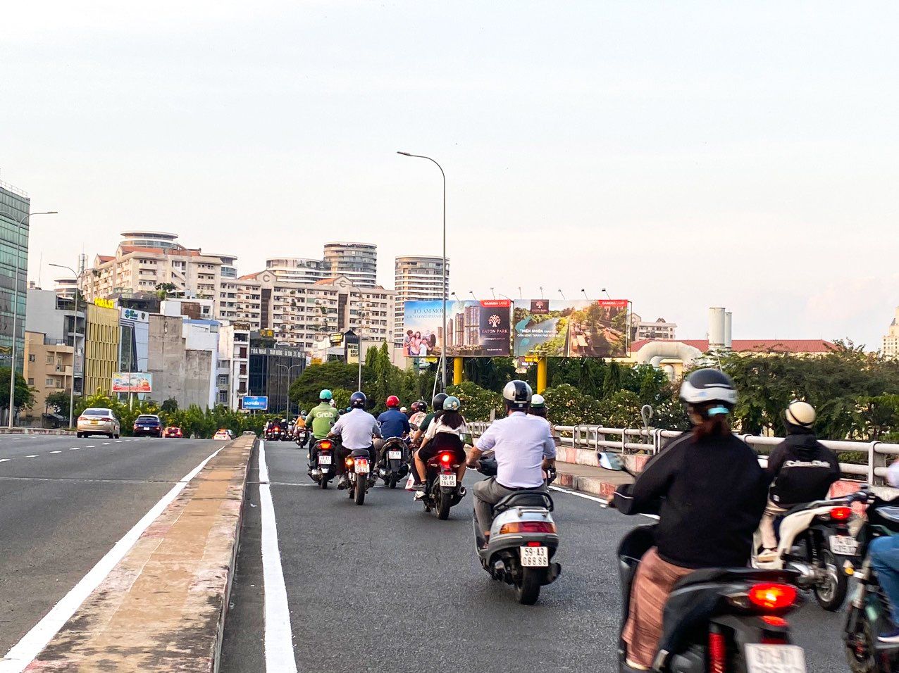  Billboard Chân cầu Nguyễn Hữu Cảnh (2), Bình Thạnh, Tp. Hồ Chí Minh 