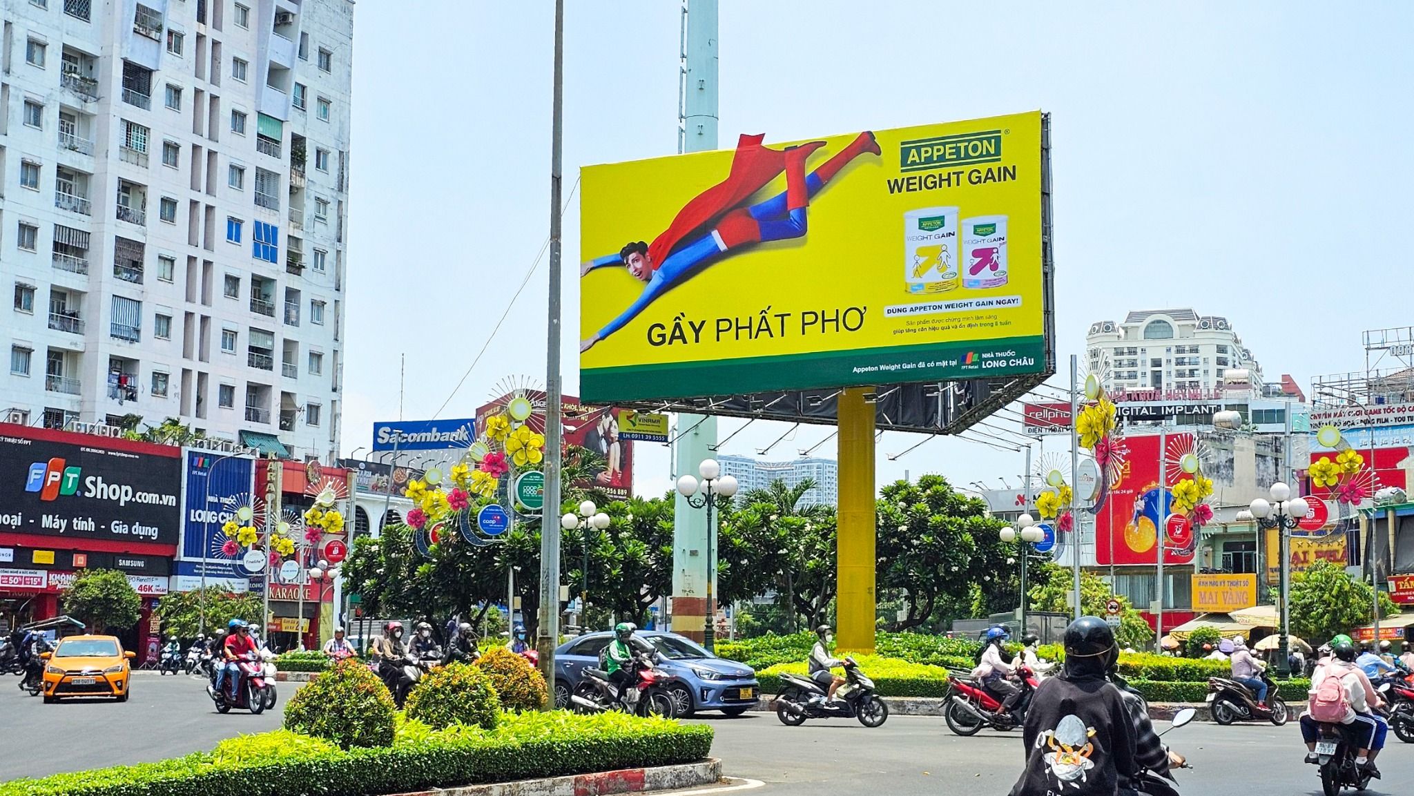  Billboard Vòng Xoay Lê Đại Hành - Âu Cơ, Quận 11, Tp. Hồ Chí Minh 