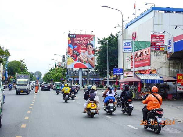  Billboard Co.op Mart Phan Văn Trị (Phan Văn Trị - Lê Đức Thọ), Gò Vấp, Tp. Hồ Chí Minh 