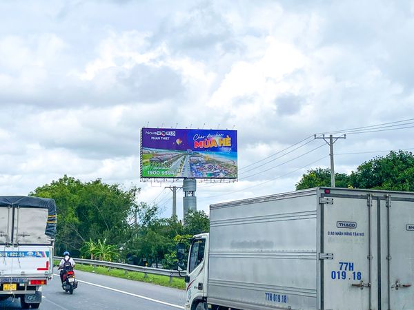  Billboard Đường hướng lên cầu Cần Thơ - Gần Bệnh Viện Đại Học Nam Cần Thơ - 21 Cái Răng, Cần Thơ 
