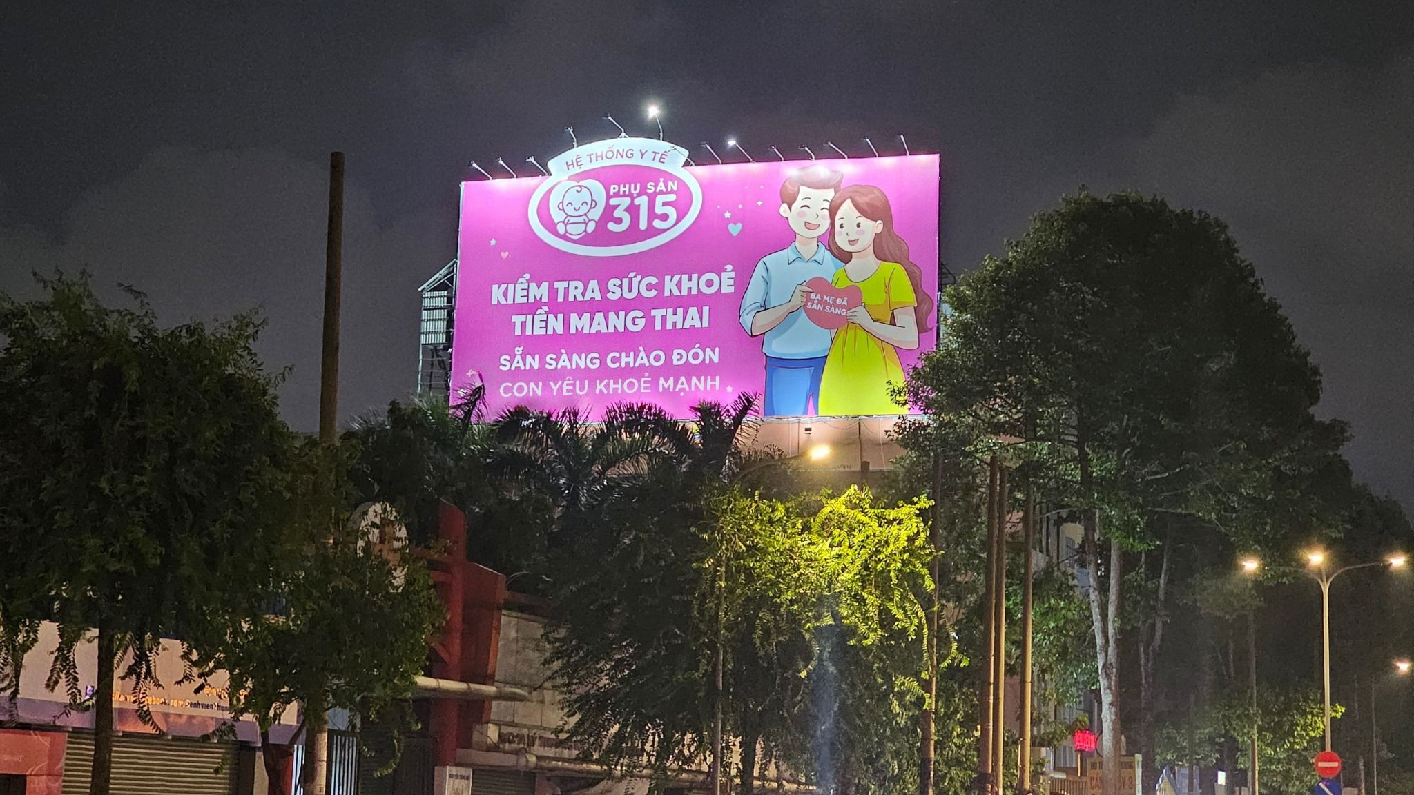  Pano Vòng Xoay Lý Thường Kiệt - Lạc Long Quân - 546 Lý Thường Kiệt, P. 7, Tân Bình, Tp. Hồ Chí Minh 