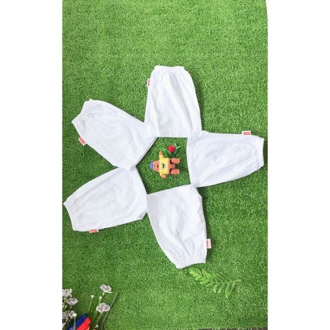  Set 5 quần đùi HUGO trắng cho bé ( từ sơ sinh đến 55kg) 