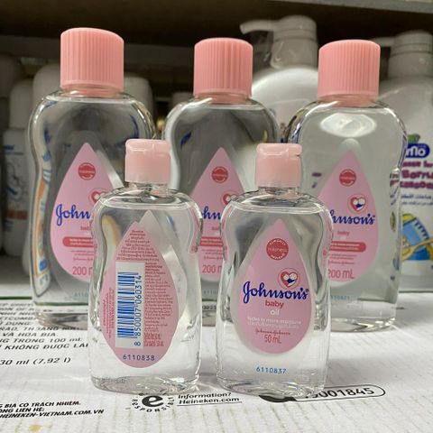  Dầu masage và dưỡng ẩm vùng da khô và cho em bé Johnsons Baby Oil 50ml/125ml/200ml 
