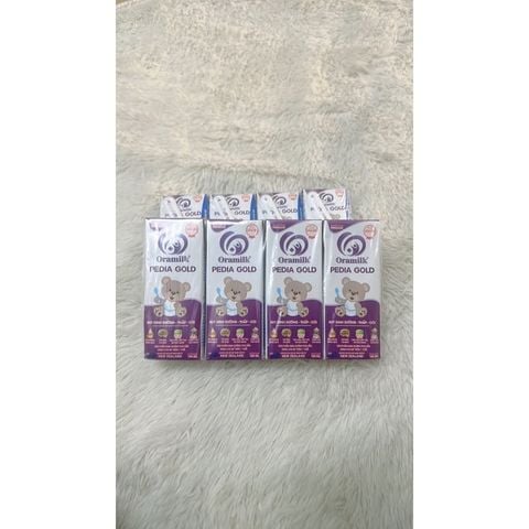  sữa pha sẳn oramilk pedia gold 180ml/110ml cho bé 1tuổi trở lên 