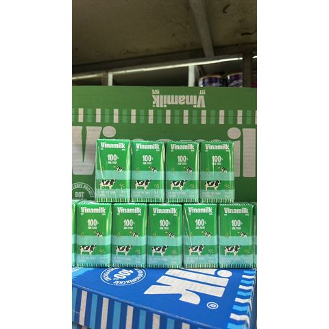  Lốc 4 Hộp Sữa Vinamilk Có Đường 110ml 