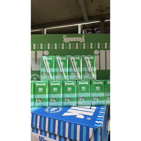  Thùng Sữa Vinamilk Có Đường 110ml 