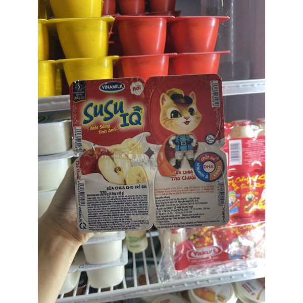  [HỎA TỐC] Sữa chua ăn SuSu IQ Màu Đỏ Vị táo chuối - Vỉ 4 hộp x 80g 