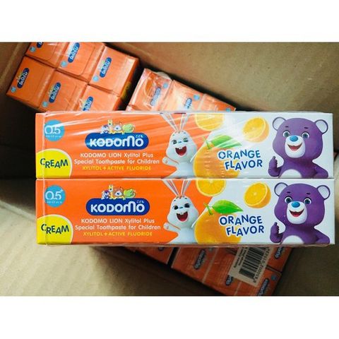  Kem đánh răng trẻ em Vị Trái Cây Không Cay KODOMO 40g Thái Lan 