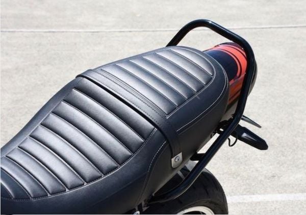 ☆カワサキz900rs　シート　Javimotor　　TYPE４　美品☆ z900rs シート Javimotor TYPE 4 （KAWASAKIカワサキZ900RS