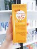 Kem chống nắng (Màu Light) giảm bóng nhờn cho mọi loại da Photoderm MAX Aquafluide SPF 50+ - 40ml