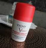  Lăn Khử Mùi Vichy Ngăn Mồ Hôi, Giữ Khô Thoáng Suốt 72h 50ml 