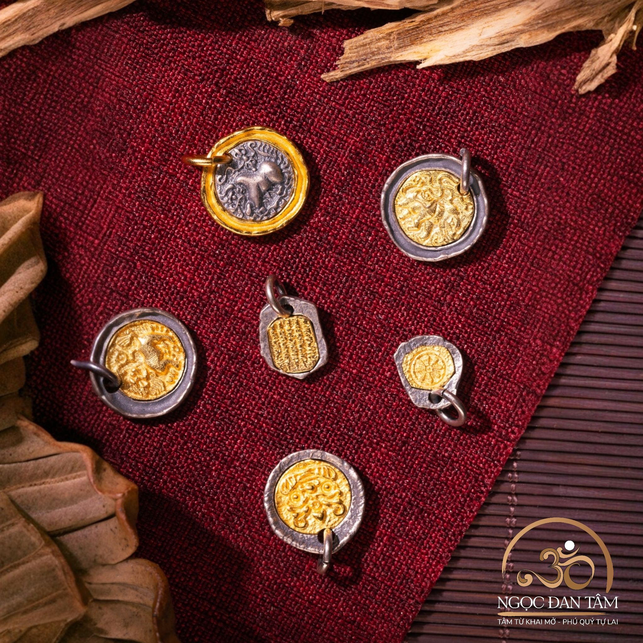  Charm Pháp Khí Tây Tạng 