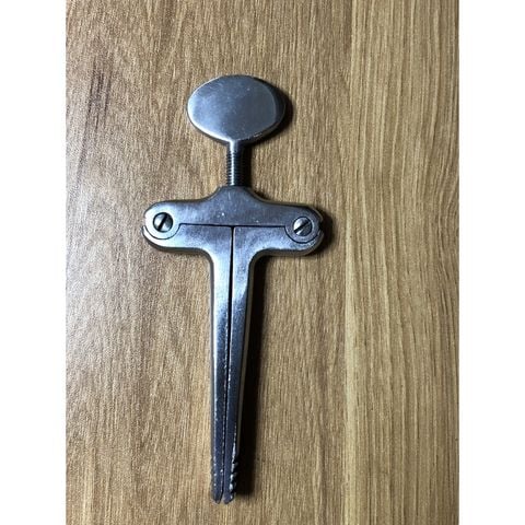 Dụng cụ hỗ trợ mở miệng chữ T, kẹp mở miệng chữ T