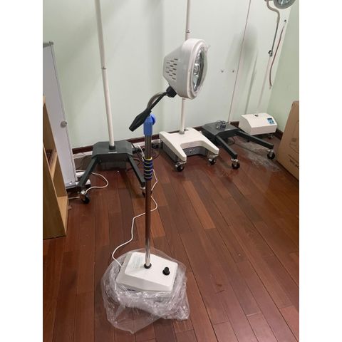 Đèn mổ 1 bóng halogen-tặng thêm bóng đèn